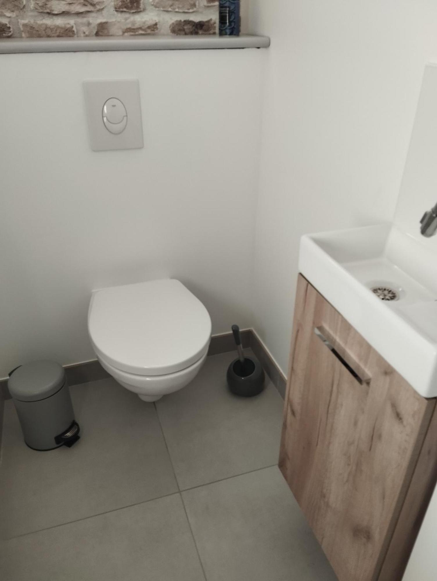 Maison Au Calme Avec Vue Etang Clesse  Ngoại thất bức ảnh